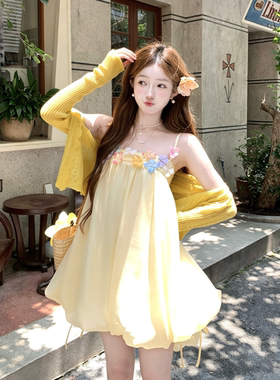 法式甜美度假风花苞吊带连衣裙女夏温柔减龄显瘦独特漂亮小短裙子