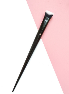 kvd40#粉底细节刷3D双面坡形遮瑕刷小面积遮黑眼圈化妆刷