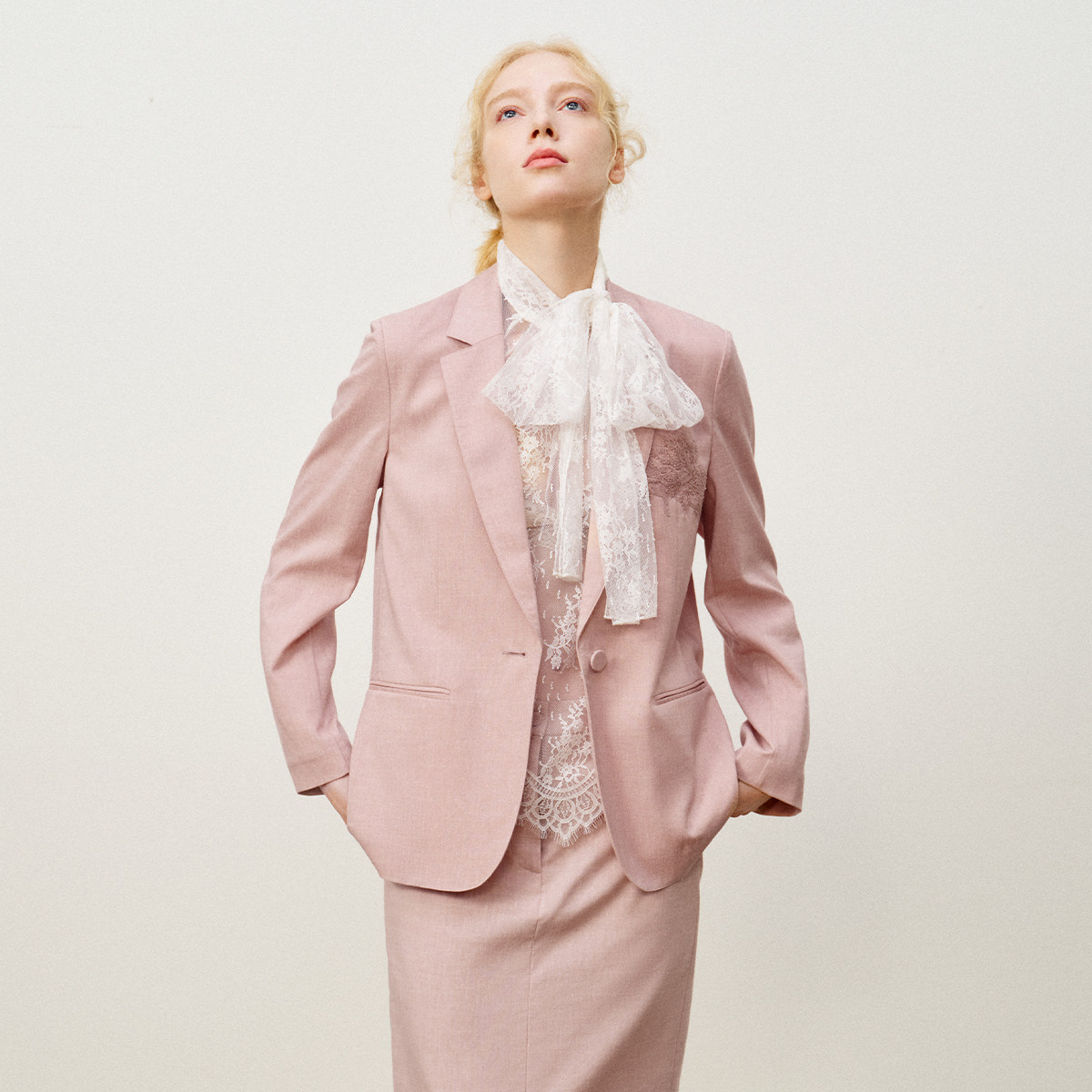 艺之卉藕荷粉色经典驳领蕾丝装饰西装一粒扣天丝亚麻2026春夏新款,女装/女士精品,西装,淘宝优惠券,粉丝福利购,淘宝优惠卷