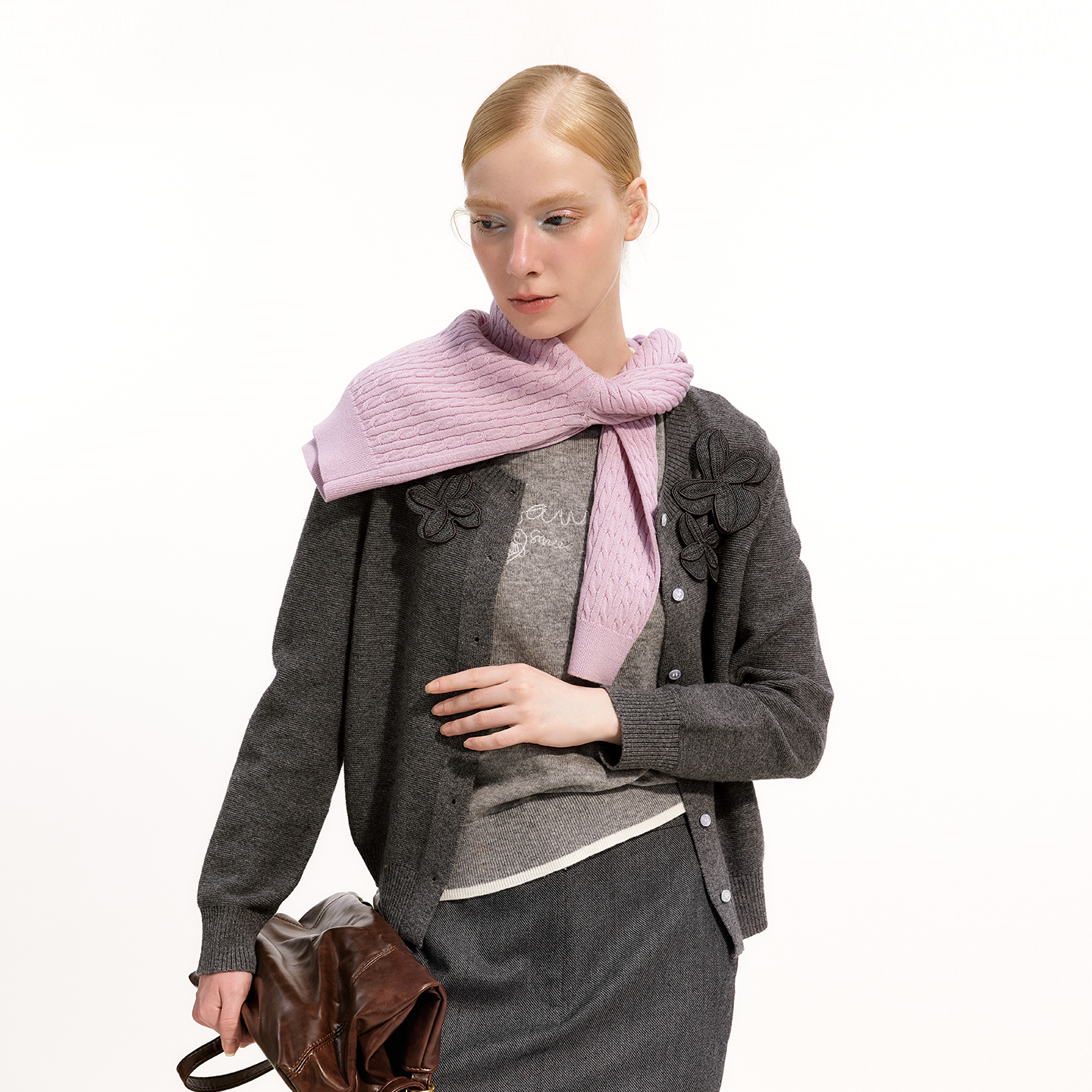 明星陈元汐同款艺之卉复古乡野立体花针织开衫毛衣2025冬新款