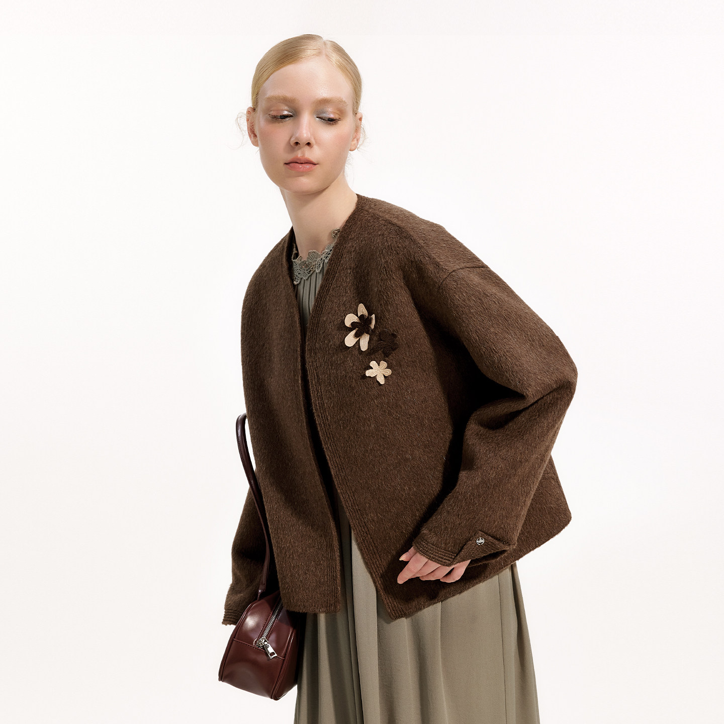 艺之卉疗愈绒感绵羊毛毛呢大衣热巧克力色时髦得体外套2025冬新款