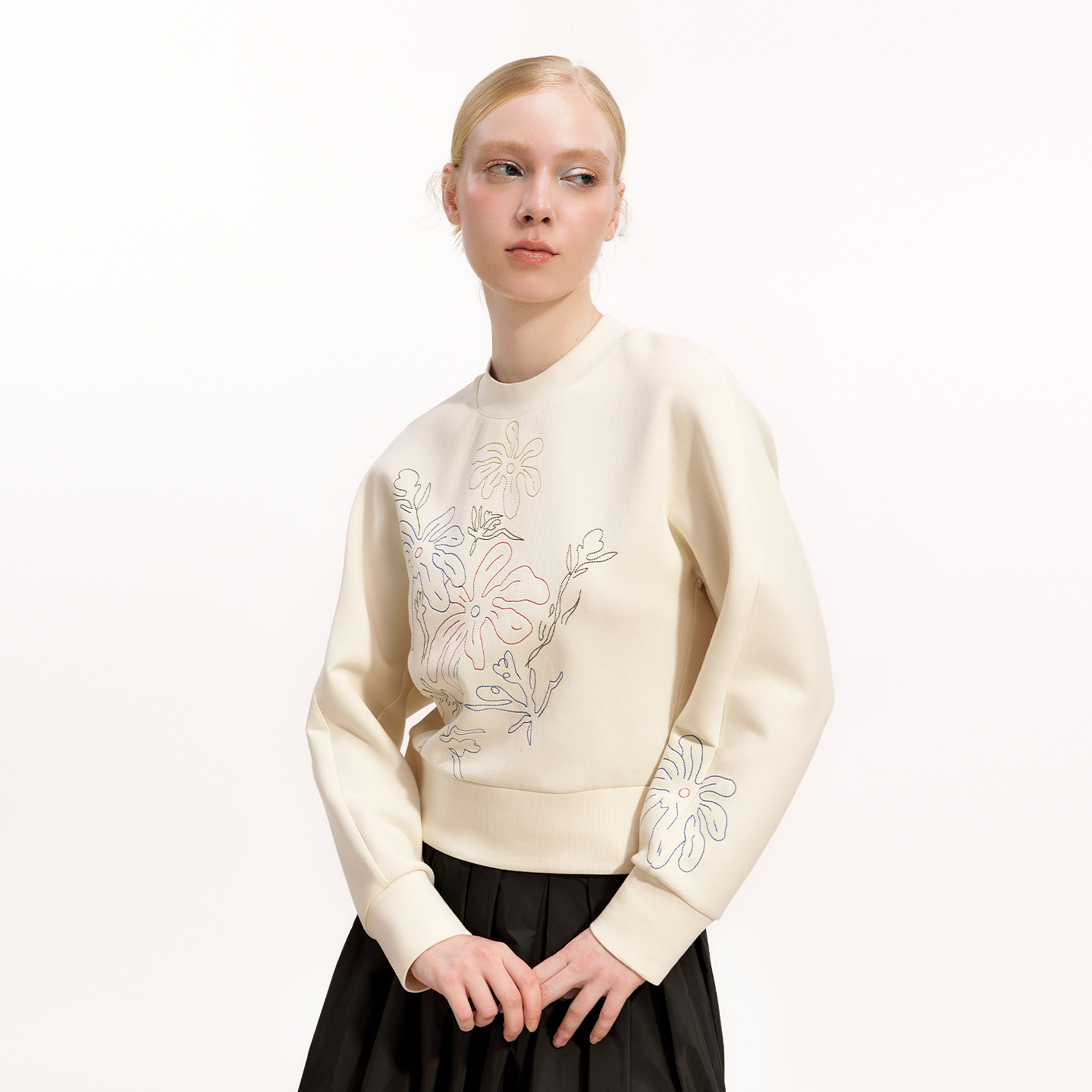 艺之卉优雅运动风刺绣卫衣