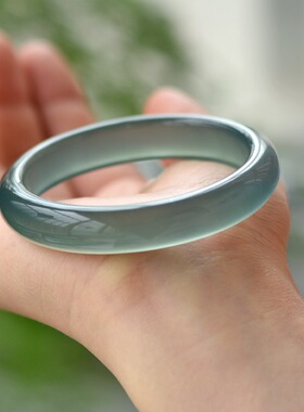 古风传统款式玉髓材质手镯