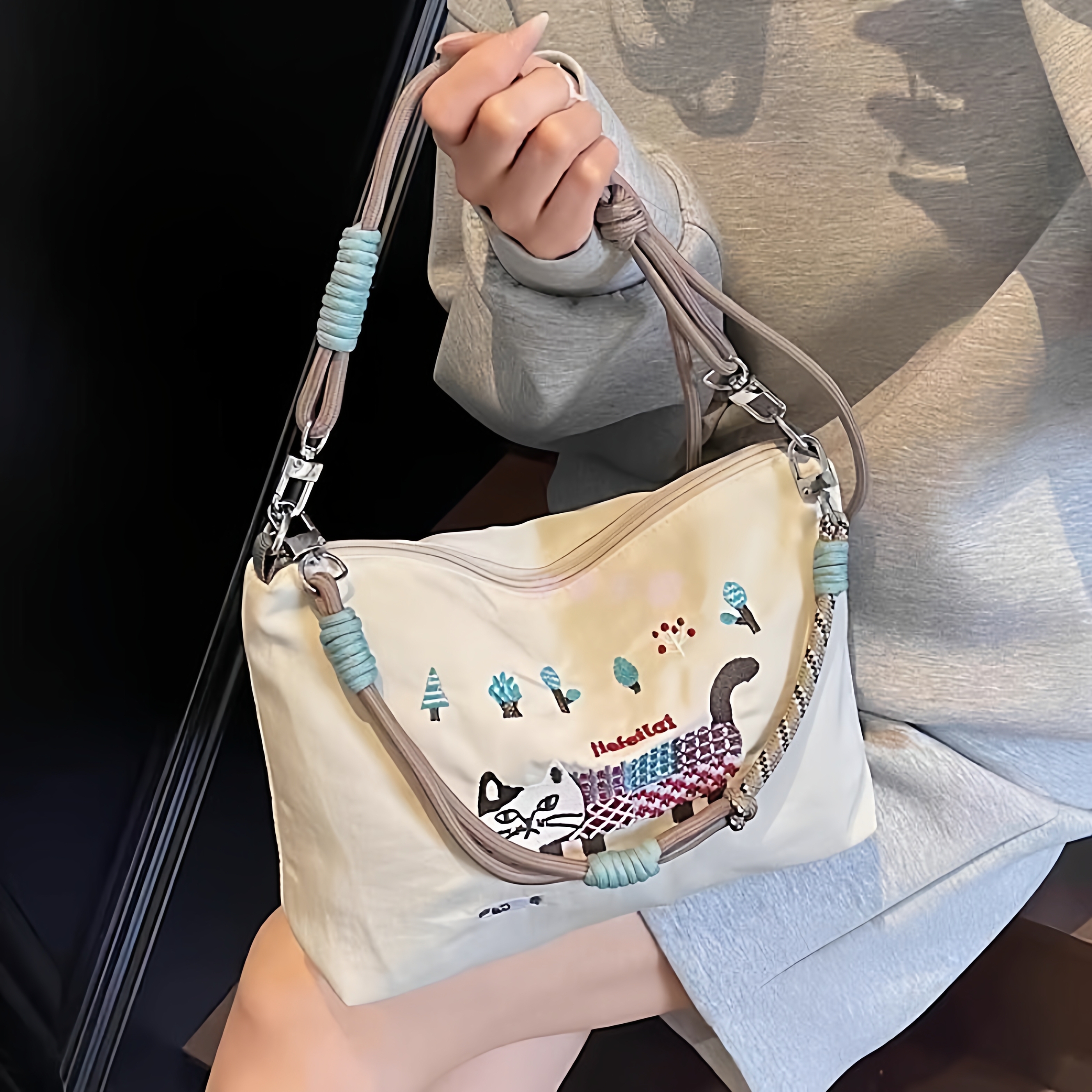 正品ballchain猫咪拉链斜跨包包