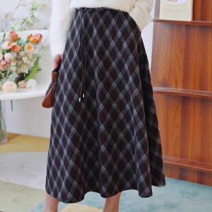 2025秋冬英伦复古格纹毛呢半身裙垂感A字裙设计感文艺风裙子