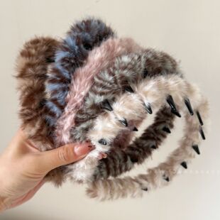 布鲁蓝咖毛绒绒豹纹带齿发箍波浪头箍秋冬仿皮草发卡外戴时尚 女