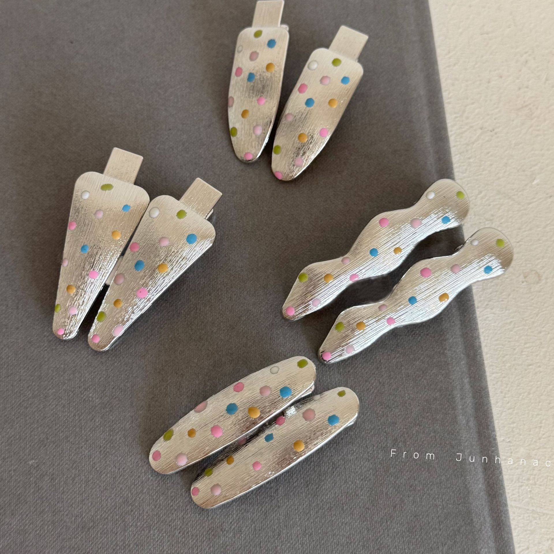 彩色波点拉丝银色发夹女鸭嘴夹边夹侧边后脑勺碎滴油发卡发饰,饰品/流行首饰/时尚饰品新,发饰,淘宝优惠券,粉丝福利购,淘宝优惠卷