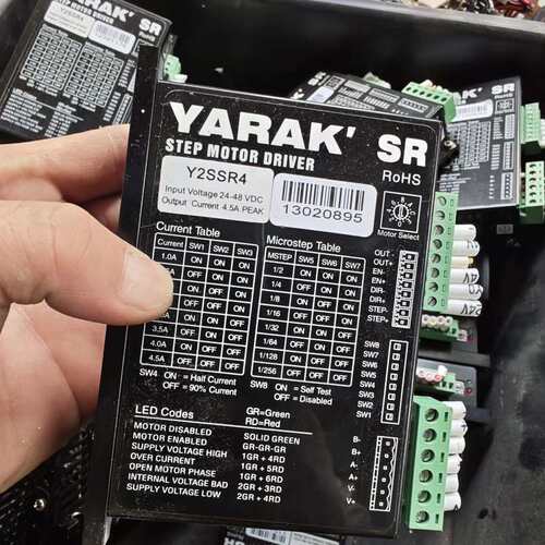 议价YARAK信浓 Y2SSR4 步进电机驱动器，接口齐全，端子