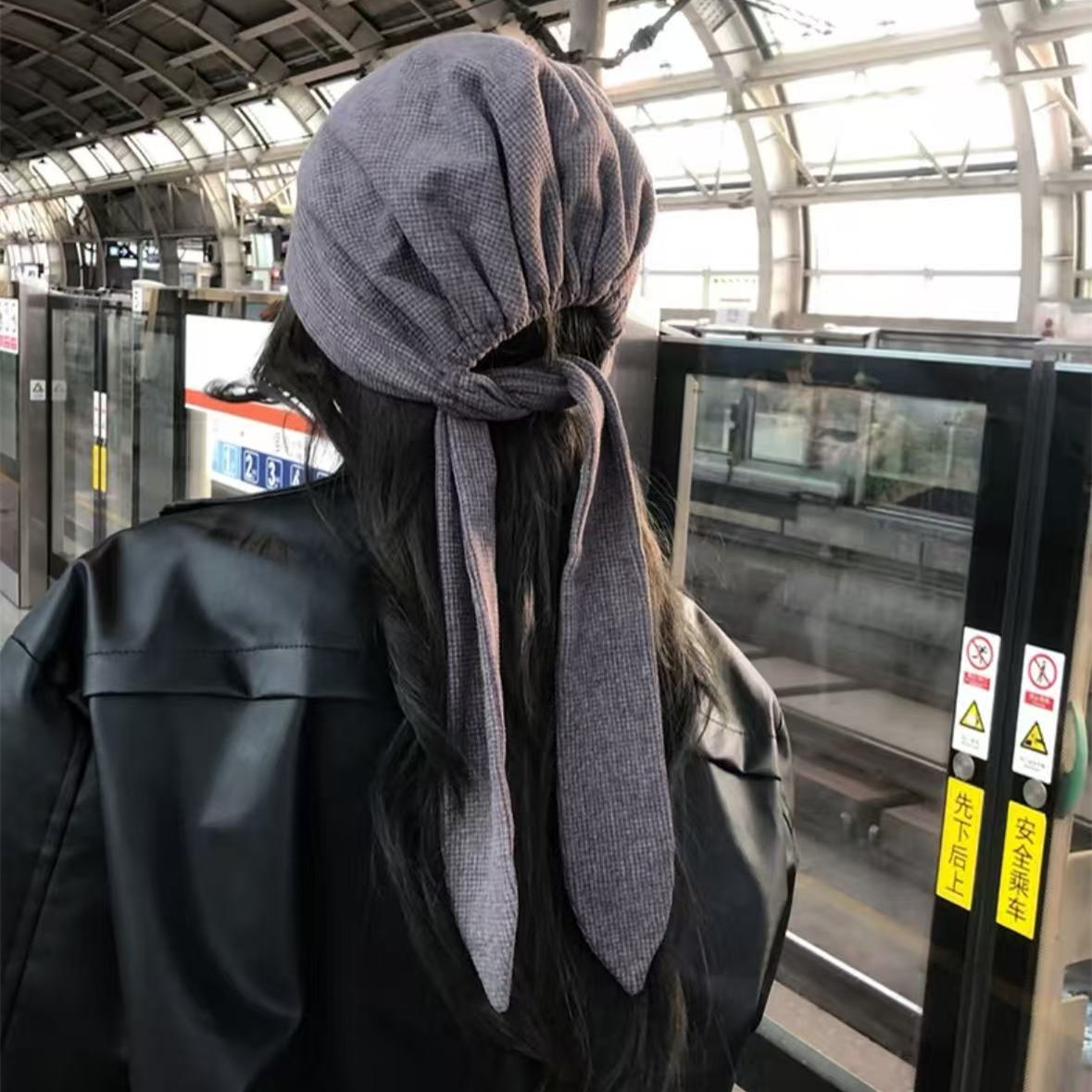 淡人感！街头复古蝴蝶结包头帽子