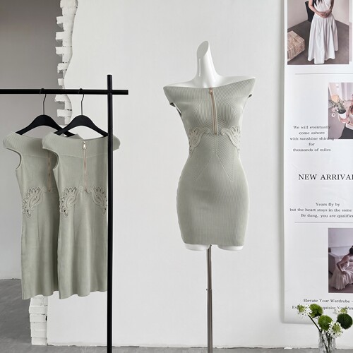 ifashion一字肩镂空针织连衣裙女夏款收腰显瘦辣妹气质包臀短款裙