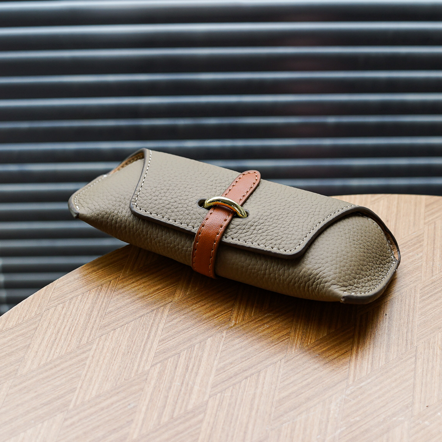 时尚个性真皮眼镜盒子 便携墨镜包ins高颜值男女通用太阳镜收纳包