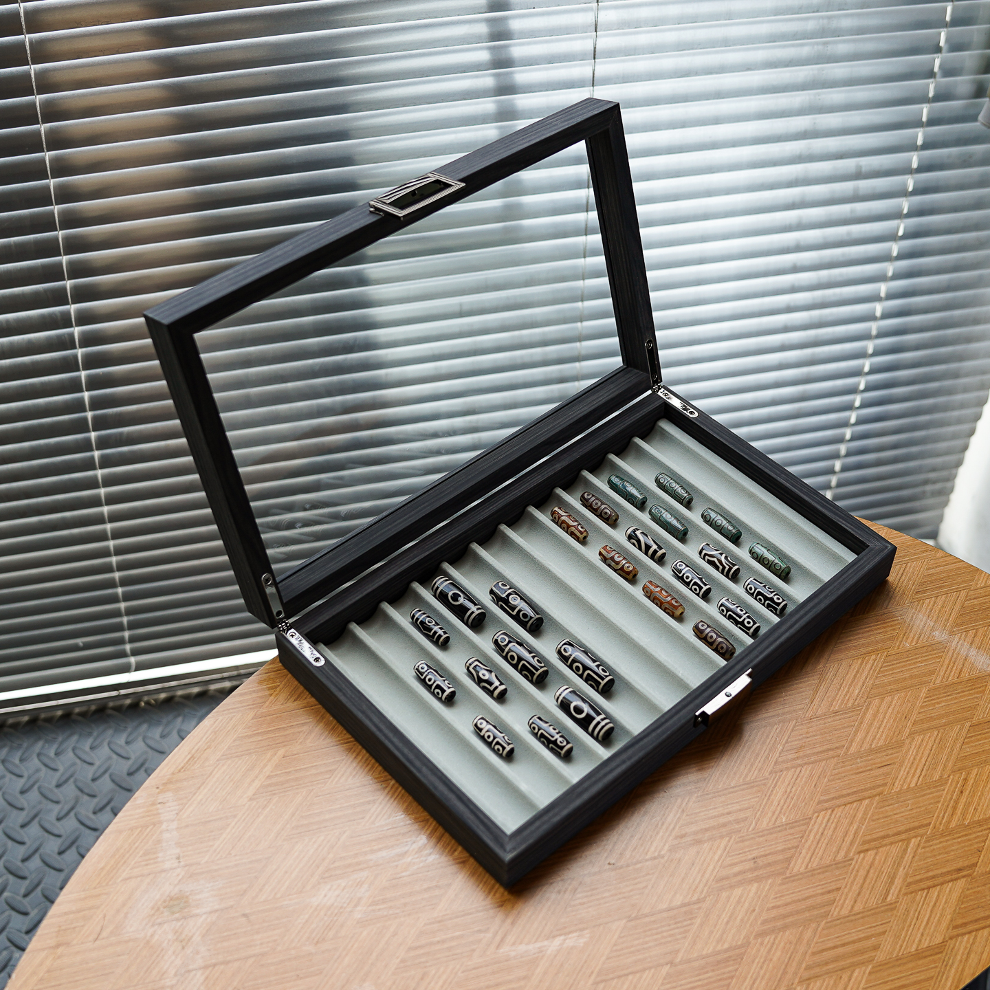 玻璃天窗藏式佛珠玛瑙首饰盒