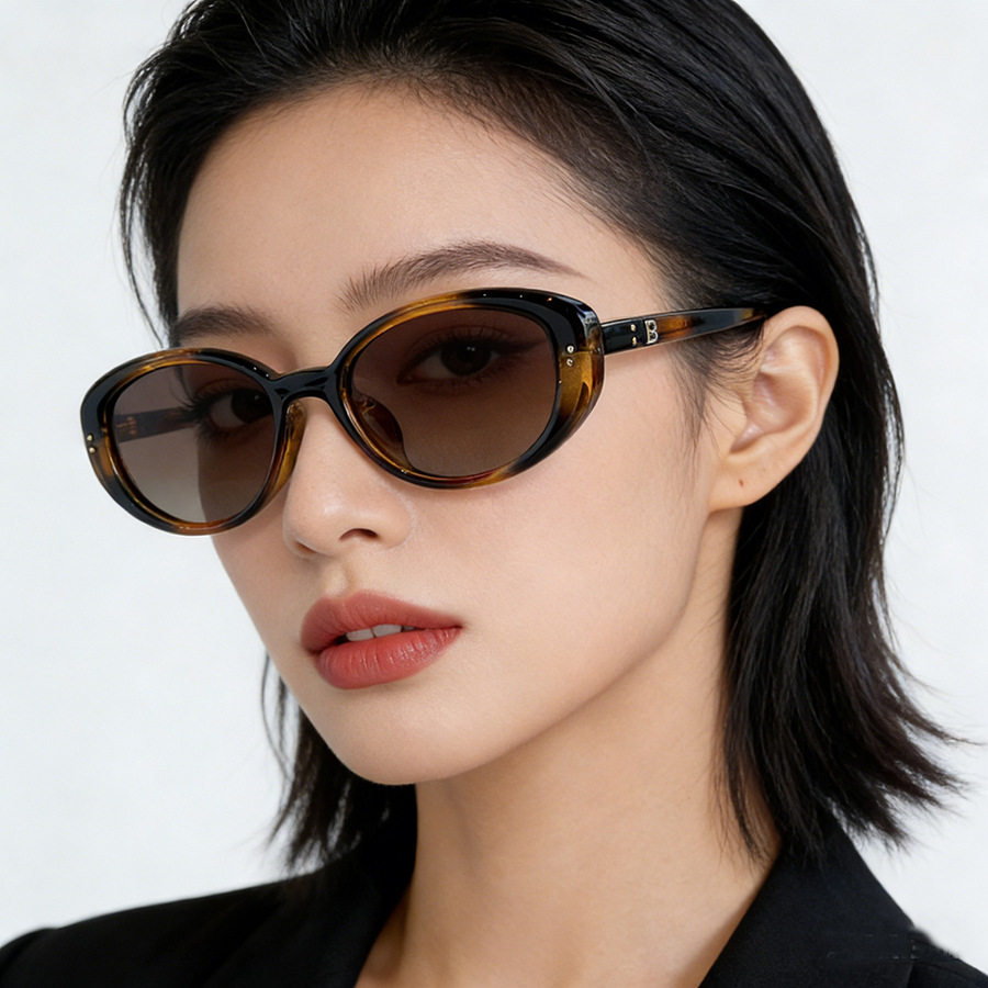 2026新款TR90猫眼小框偏光太阳镜女高级感网红软妹街拍大牌墨镜潮