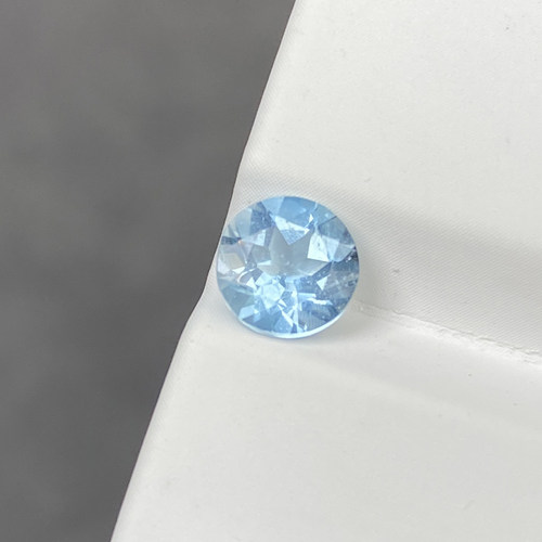 天然5a海蓝宝石圆形戒面干净闪亮