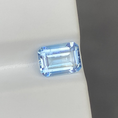 0.98克拉天然圣玛利亚海蓝宝石