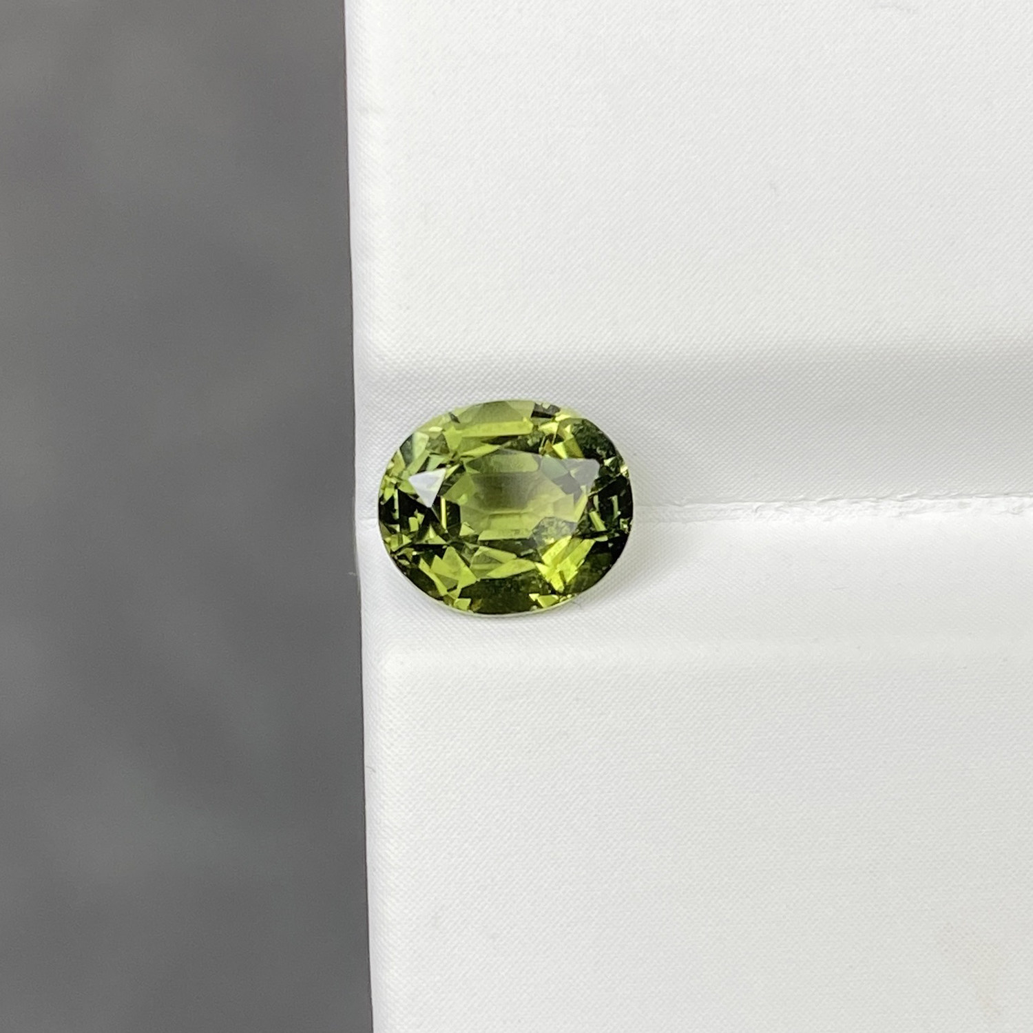 【一氏】1.15克拉天然金属绿碧玺裸石椭圆戒面干净火彩闪小众设计