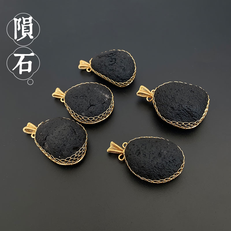 真品天然天狼星陨石吊坠图片