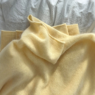 蛋黄色高领毛衣女款2025新款冬可外穿内搭打底衫百搭修身显瘦上衣