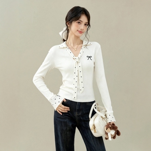 白色波点polo领正肩长袖t恤女秋季设计感修身短款内搭打底衫上衣