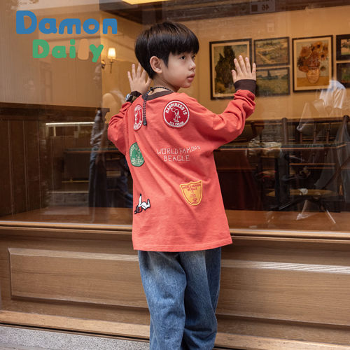DAMON圆领日系DD史努比贴布长袖