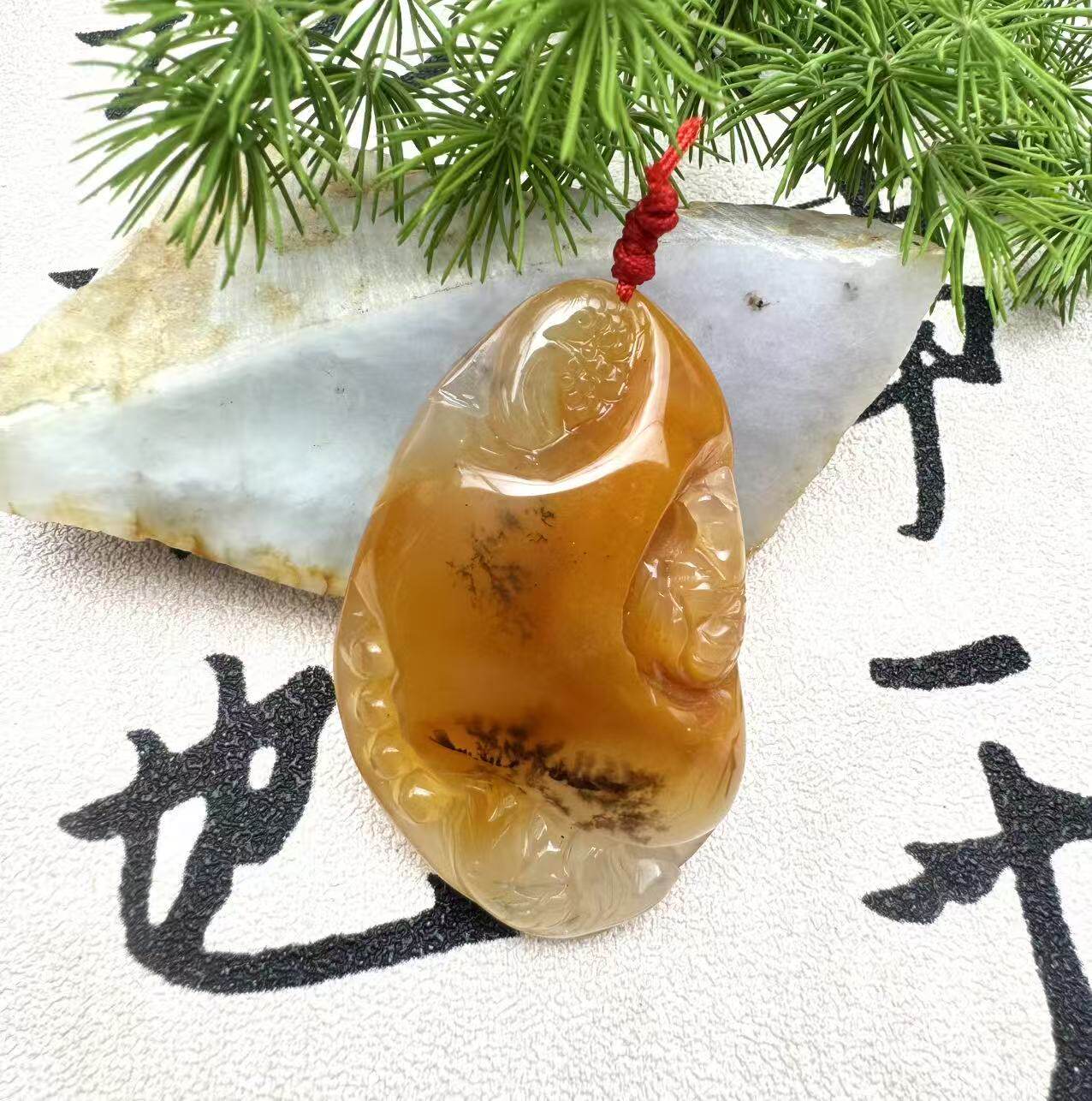 天然黄龙玉水草花连年有余吊坠俏色巧雕鱼戏莲玉石挂件男女款