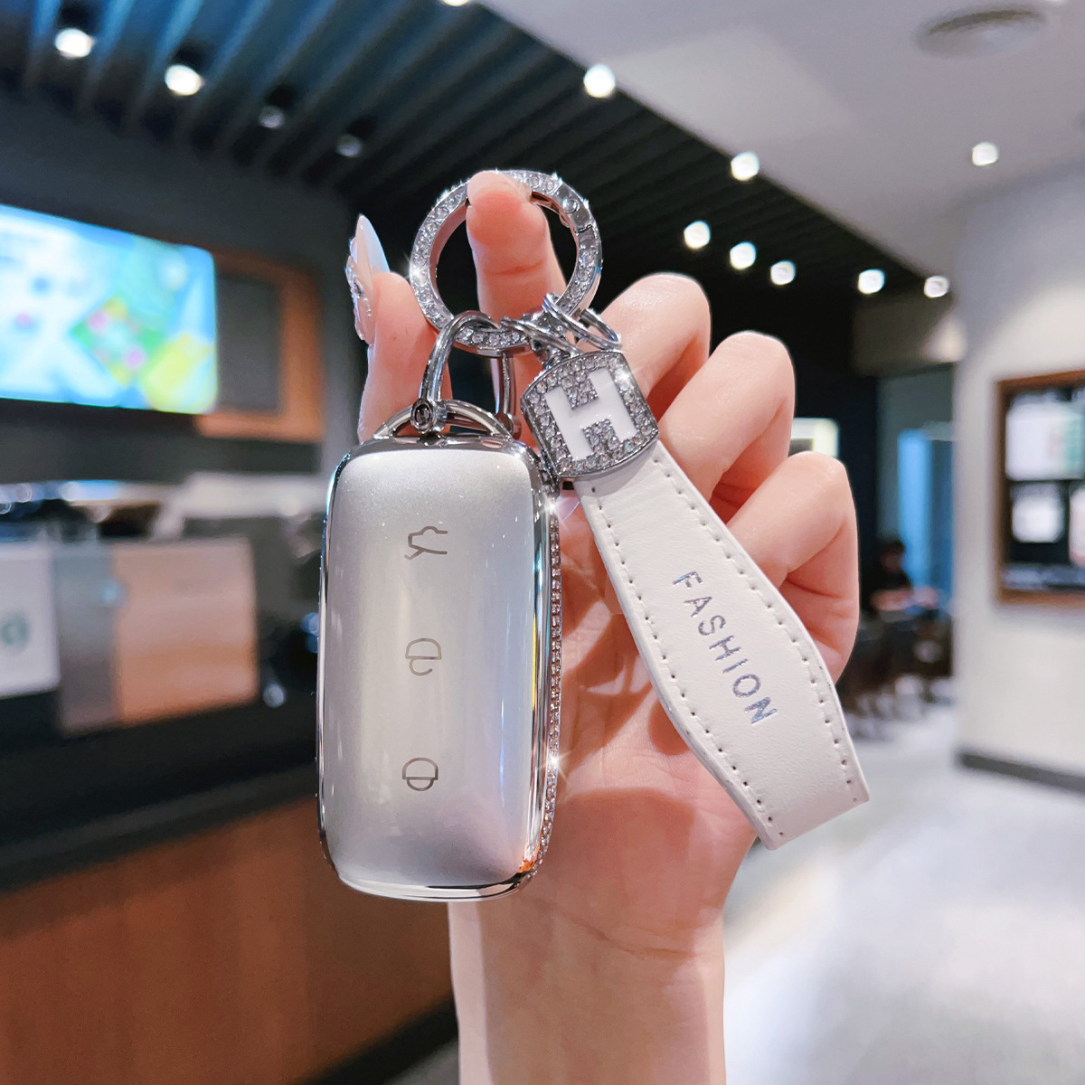 适用吉利银河24/25款L6/L7/E8龙腾版保护遥控器男女钥匙包套扣壳