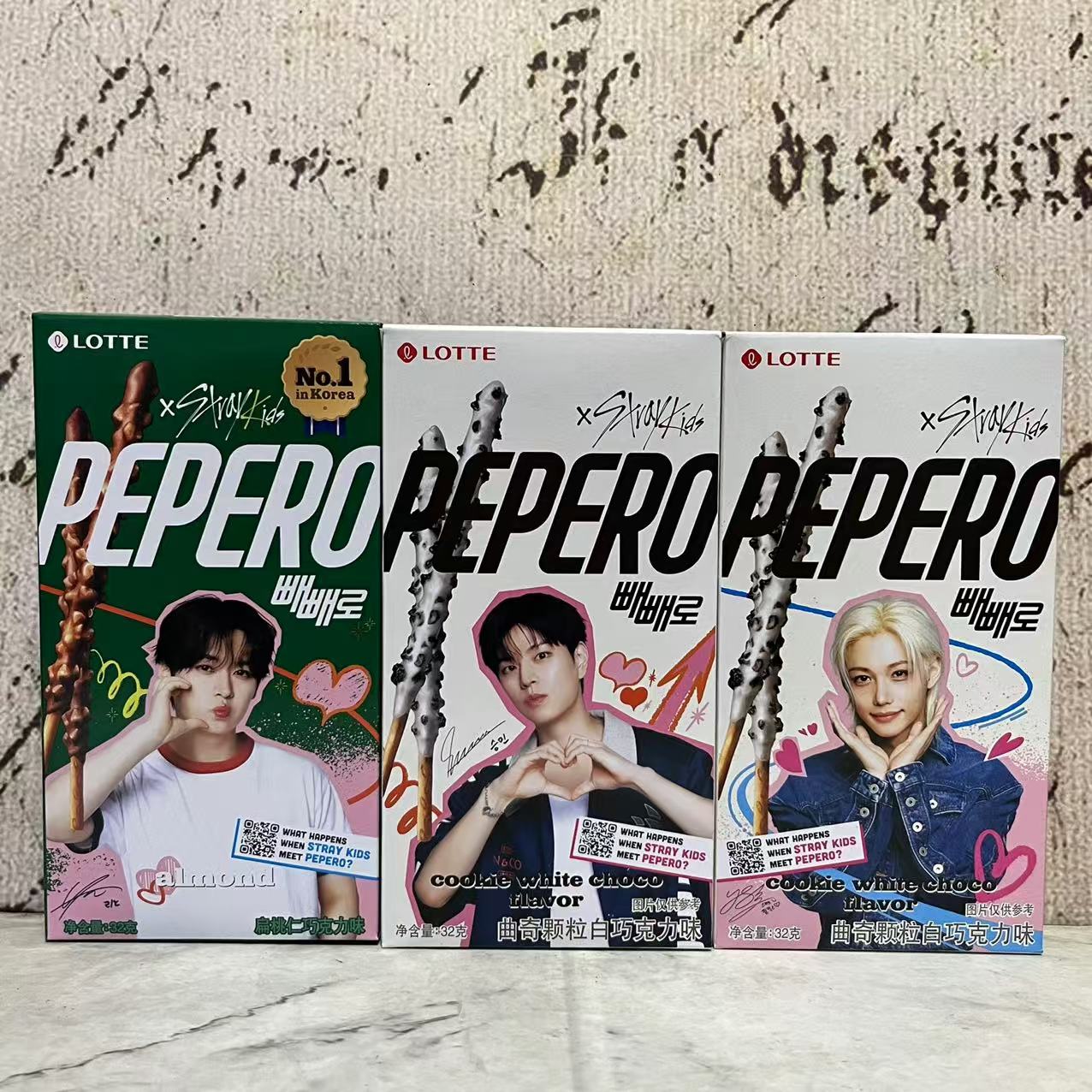 临期特卖 韩国进口乐天扁桃仁巧克力奇颗粒白巧克力味饼干棒32g