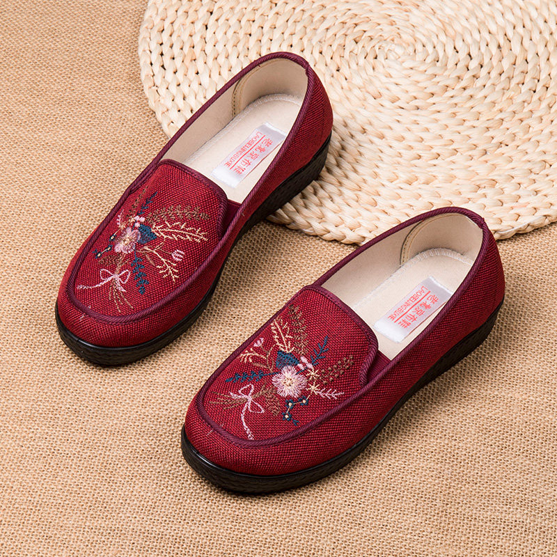 亚麻新款布鞋女绣花软底老北京