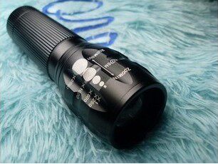 Eclairage pour vélo - phare - Ref 2399202 Image 1