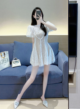 白色蕾丝连衣裙女夏2022新款气质名媛高级感甜美收腰显瘦a字裙女