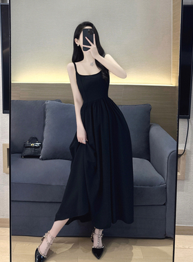 黑色吊带连衣裙2023新款法式气质名媛收腰显瘦长款大摆裙子女夏季
