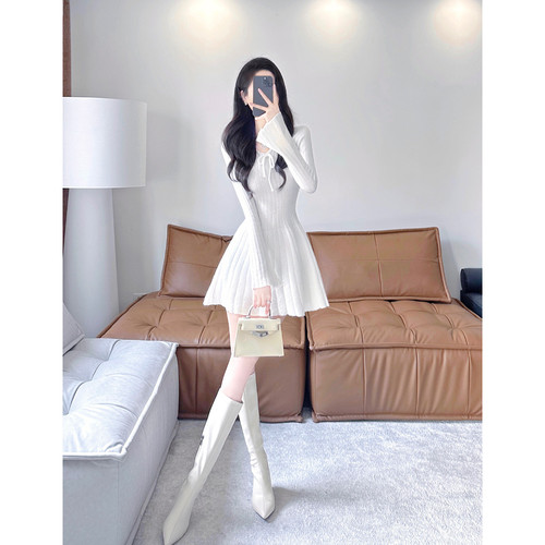 小女人最爱甜美A字裙针织纯色