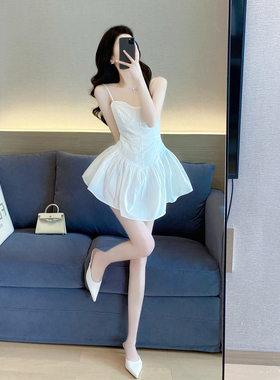 白色吊带裙小个子2022新款气质甜美纯欲修身a字蓬蓬裙连衣裙女夏
