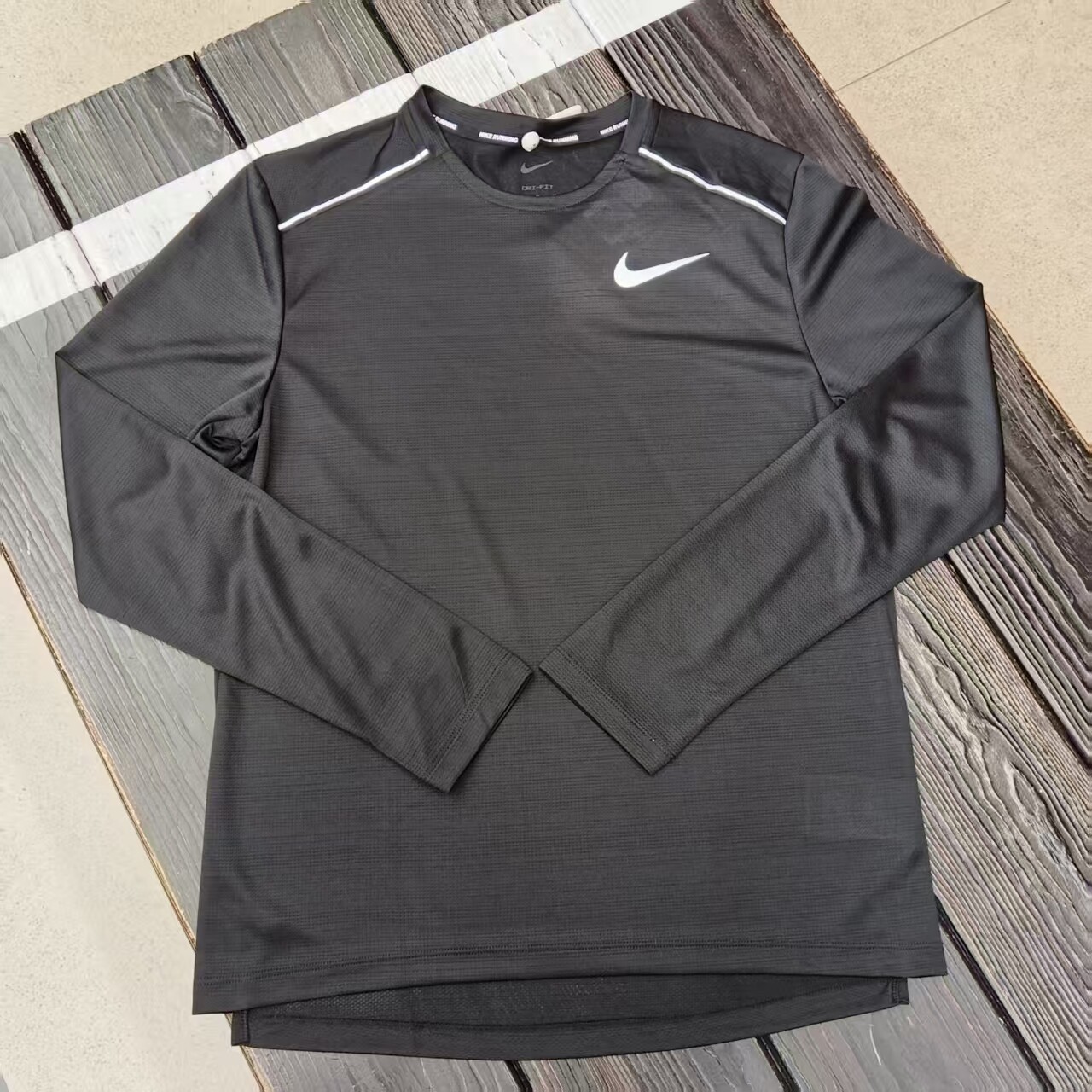 Nike耐克男长袖运动T恤透气速干健身训练跑步圆领套头衫AJ7569
