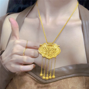 新中式绝美天子门生锁包吊坠项链女仿真黄金色錾刻龙凤呈祥毛衣链