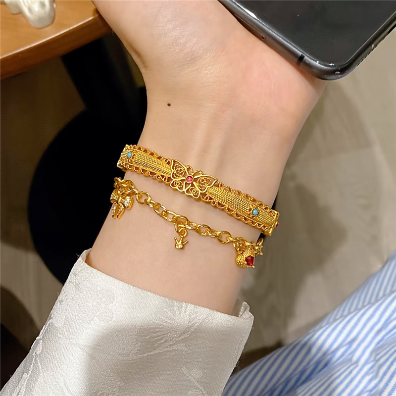 宫廷风珐琅彩镂空花丝蝴蝶手镯女