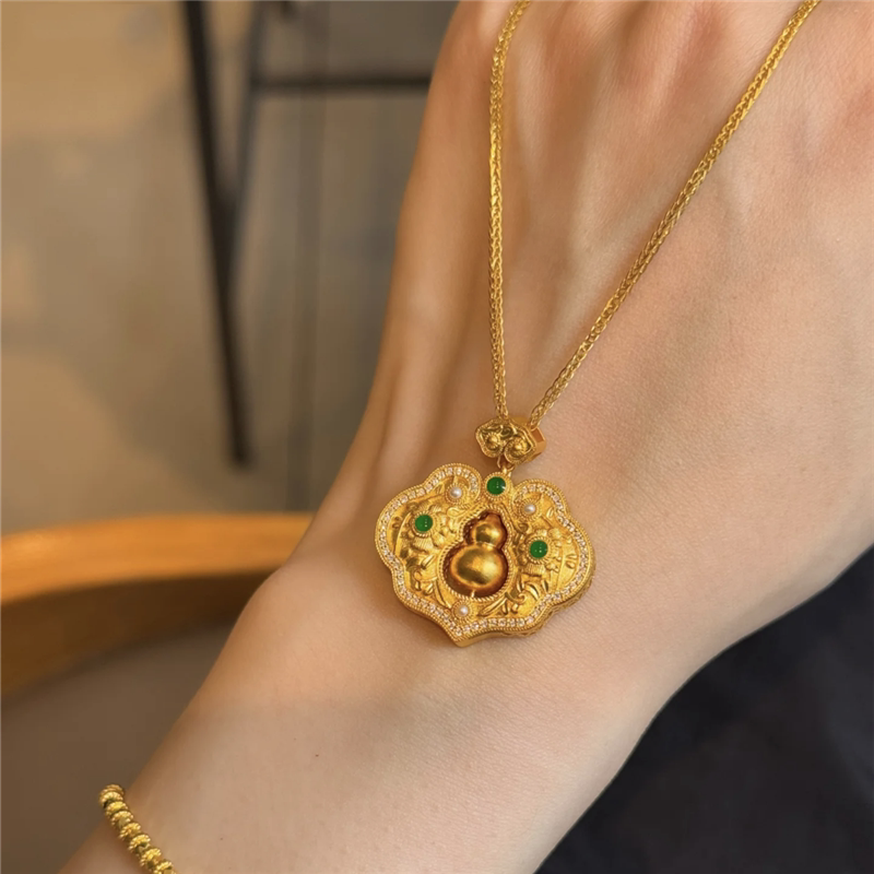 古韵国风镶钻旋转葫芦如意锁吊坠项链女仿黄金色珐琅彩祥云毛衣链
