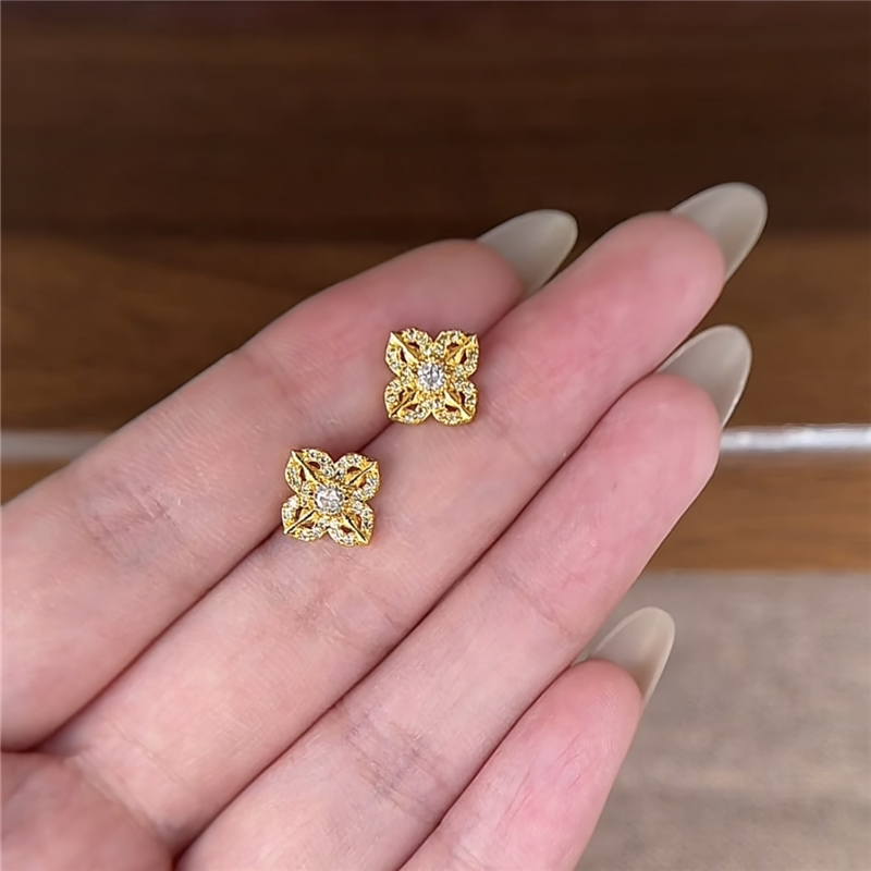 爆闪镶钻十字金刚杵耳钉女图片