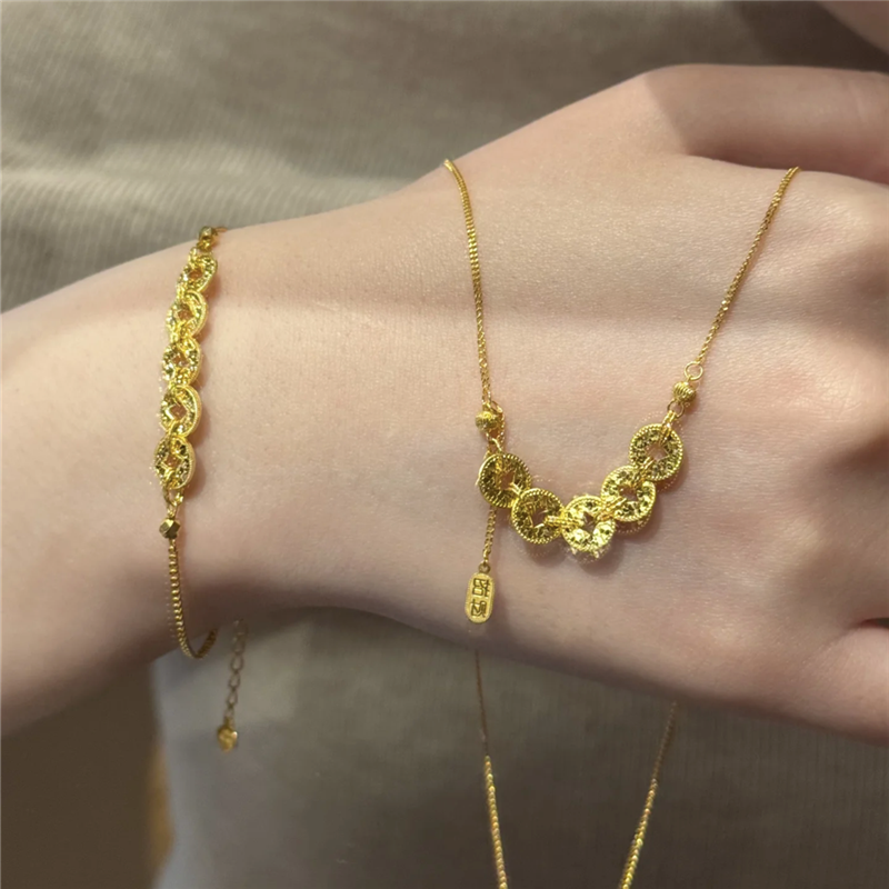 璀璨爆闪碎碎冰五帝钱铜币项链女999黄金色招财钱多多手链锁骨链