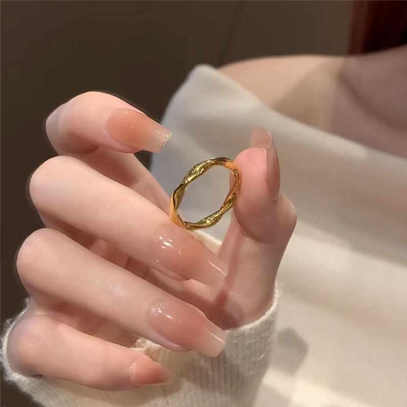 爱意满满莫比乌斯戒指女图片