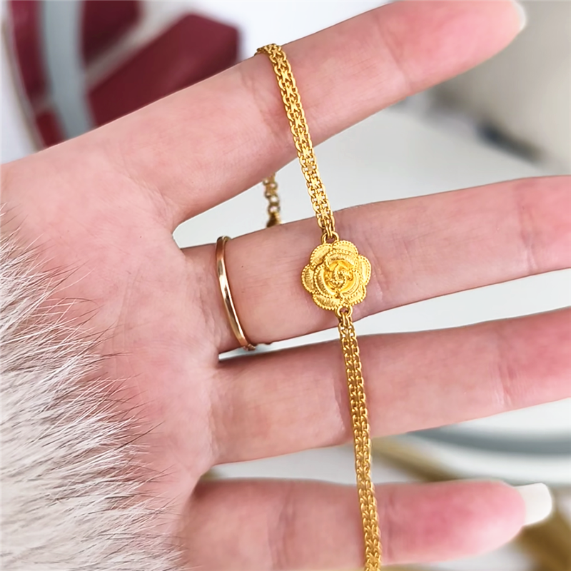 周家同款精致复古蔷薇花黄金色手链女立体浮雕玫瑰花中式婚礼手饰