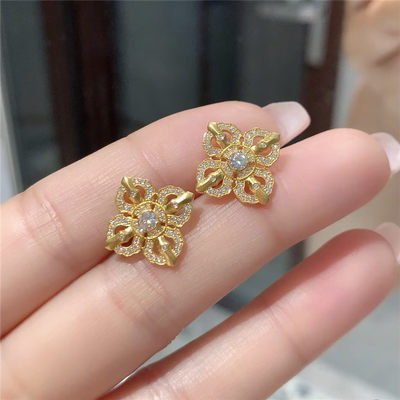 镶嵌满钻爆闪十字金刚杵耳钉女