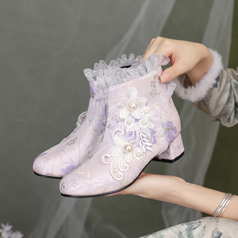 毛毛靴子绣花旗袍鞋秋冬加绒圆头粗跟短靴古典国风女靴子大码4041