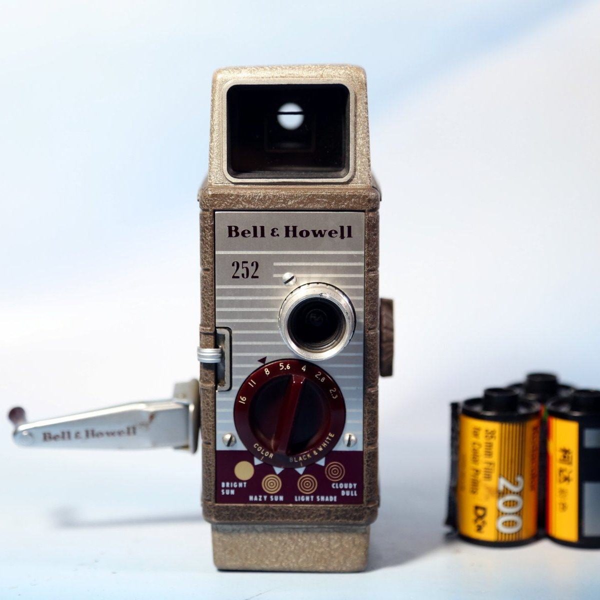 美国贝尔Bell Howell252电影机8mm胶片胶卷摄影摄像X机械发条GZ13