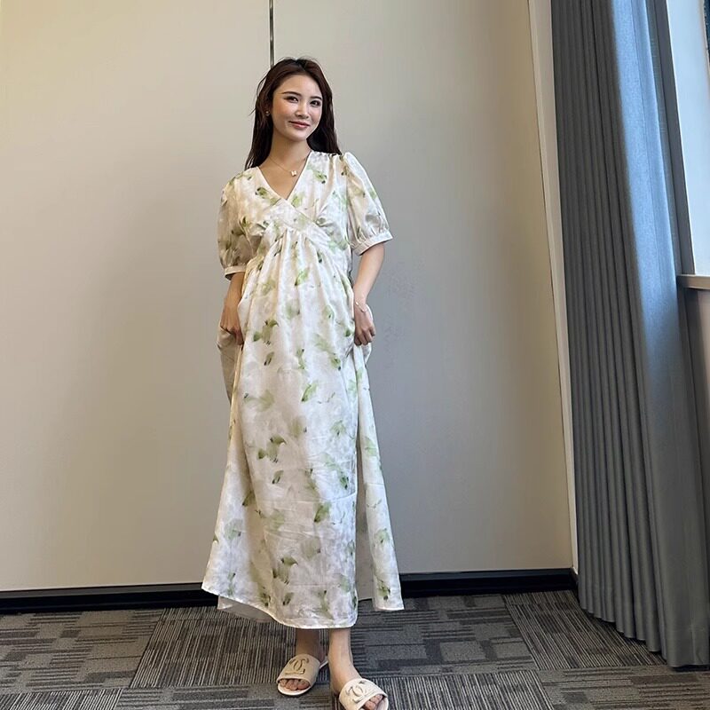孕妇装夏季2026新款碎花甜美减龄潮妈中长款外出洋气孕妇连衣裙