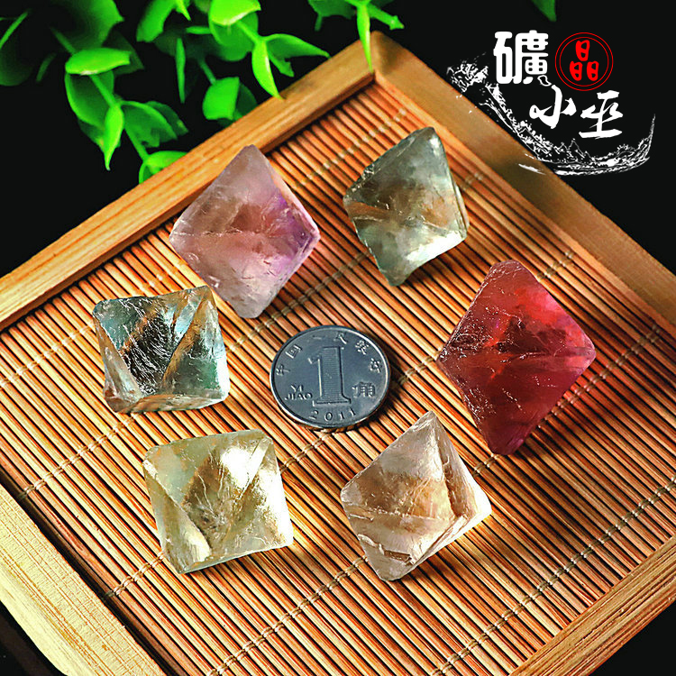 包邮精选大量八面体彩色萤石鱼缸diy材料摆件吊坠天然矿原宝石大