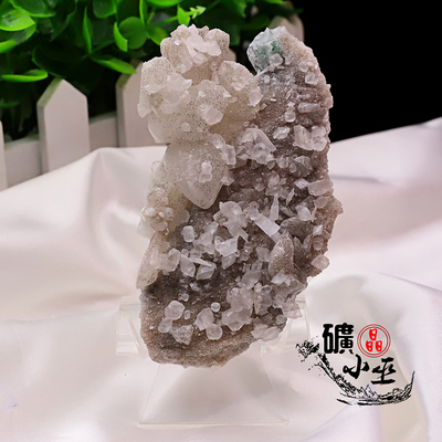 八面体天然教学标本方解石