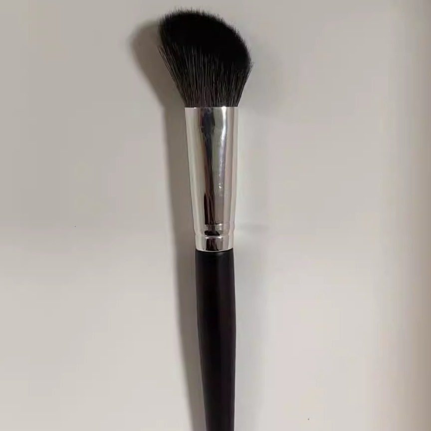 新品斜角修容刷阴影刷羊毛腮红刷化妆刷子高光刷轮廓刷彩妆刷真毛,彩妆/香水/美妆工具,化妆刷,淘宝优惠券,粉丝福利购,淘宝优惠卷