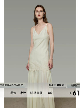 UNSPOKEN米白色吊带连衣裙V领蕾丝拼接气质高级感显瘦法式长裙女