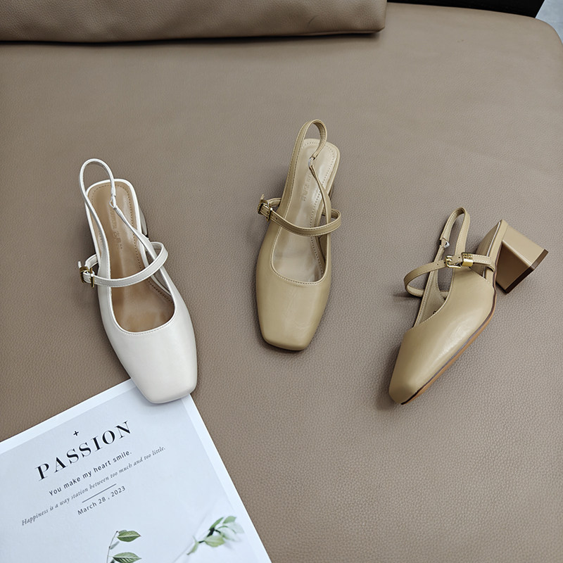 法式米色玛丽珍女单鞋2025年夏季复古包头后空一字带粗跟凉鞋浅口